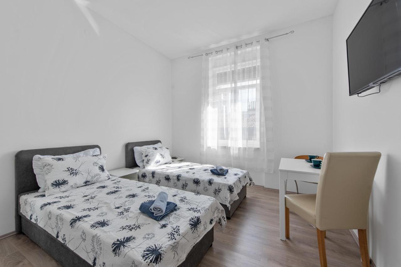 Mima Apartments Rijeka Buitenkant foto