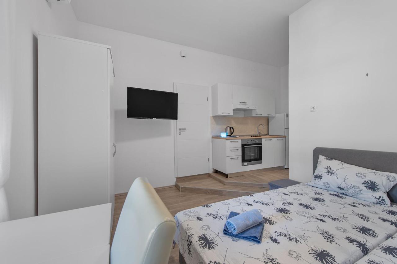 Mima Apartments Rijeka Buitenkant foto