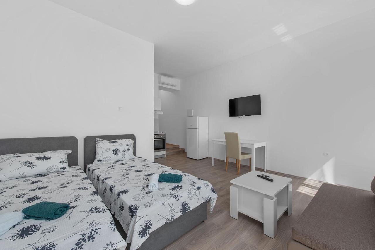 Mima Apartments Rijeka Buitenkant foto