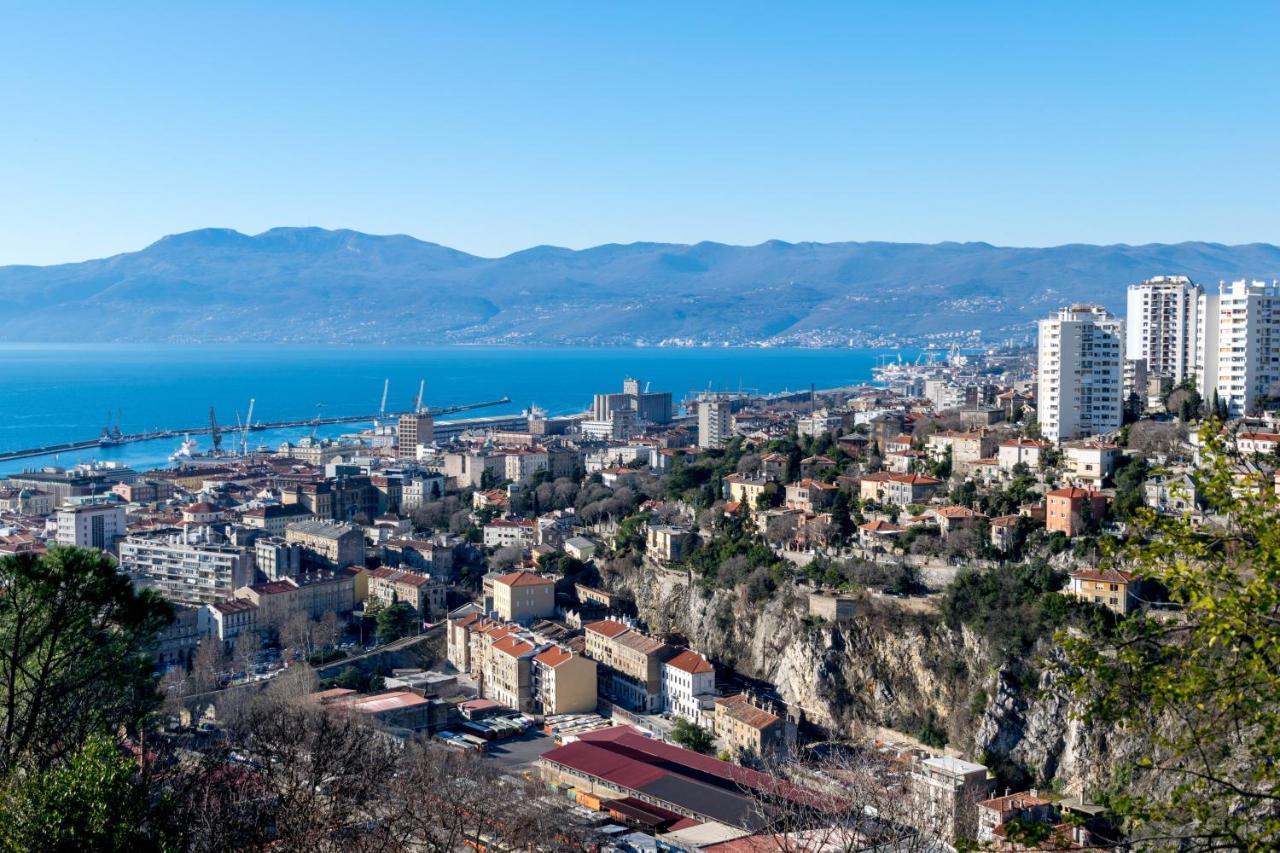 Mima Apartments Rijeka Buitenkant foto