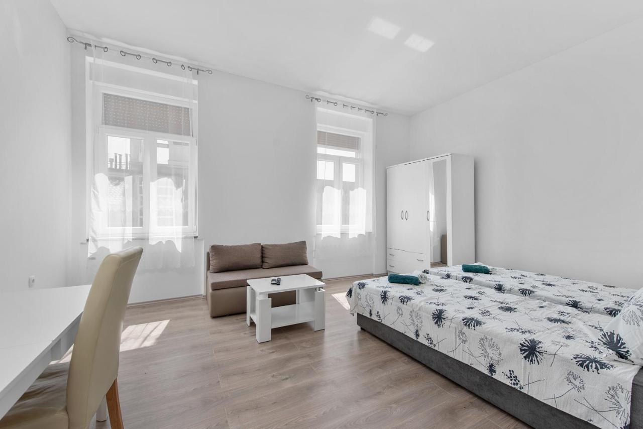 Mima Apartments Rijeka Buitenkant foto