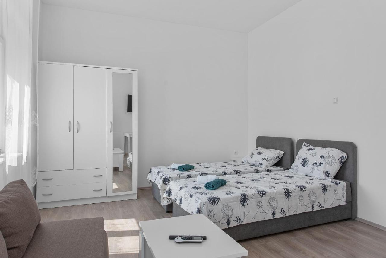 Mima Apartments Rijeka Buitenkant foto